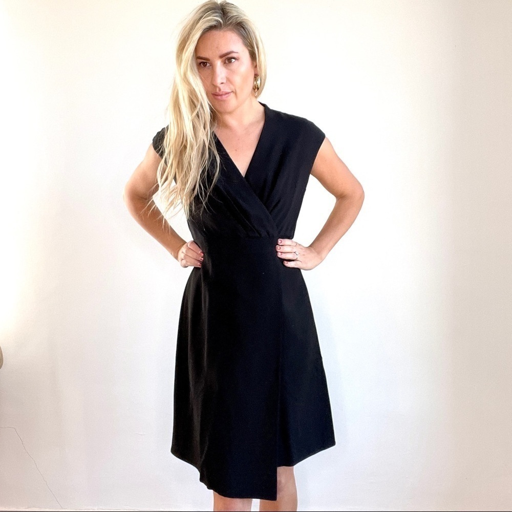 Lafayette 148 Black Surplus Neckline Short Sleeve Dress size 8